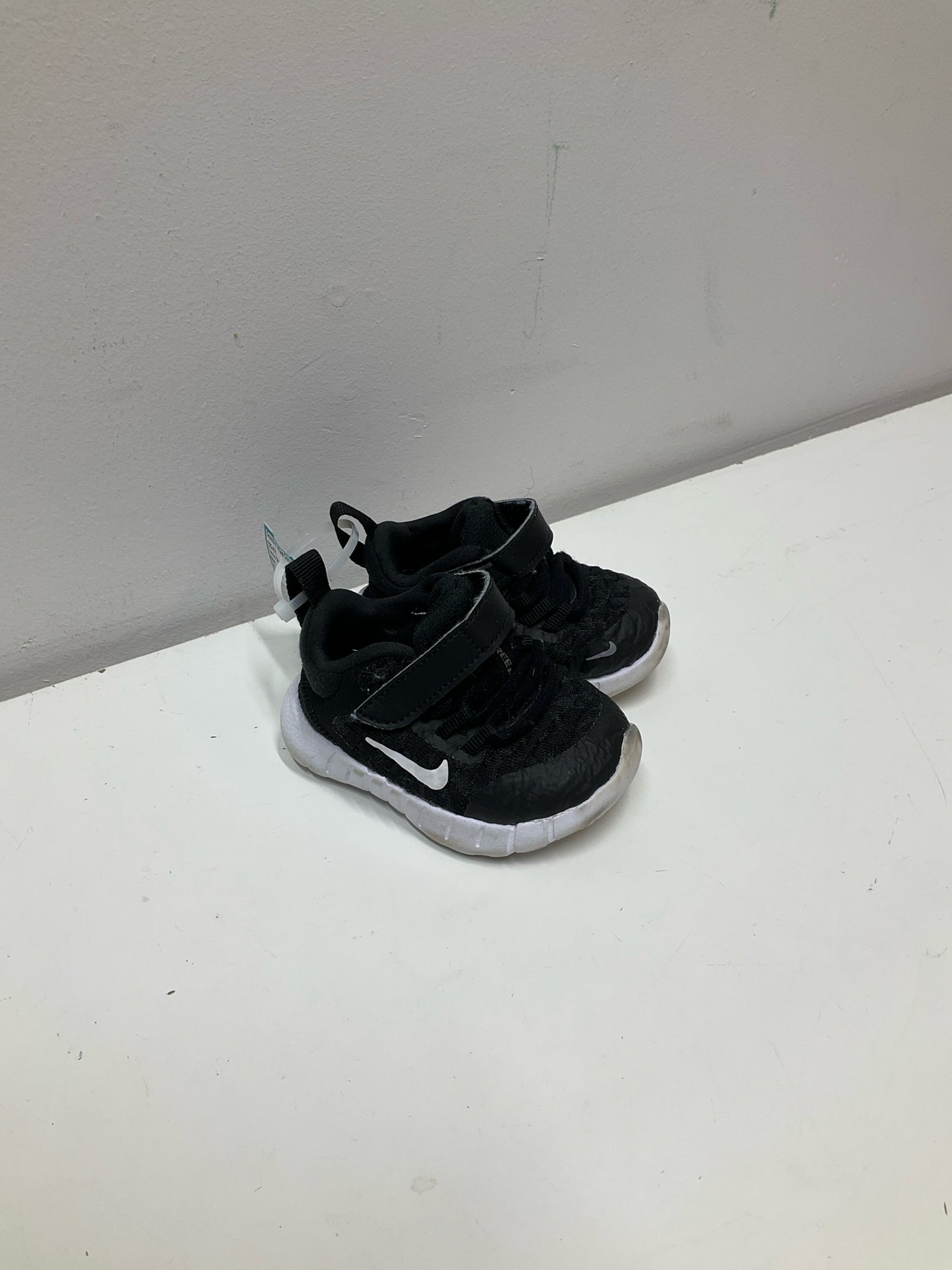 Nike 3C Tennis Shoes