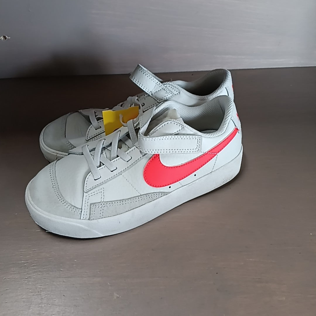 Nike 3Y Tennis Shoes