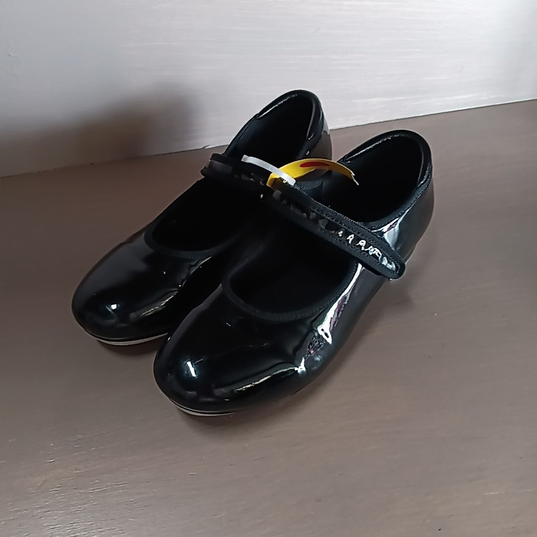 4.5Y Dance Shoes