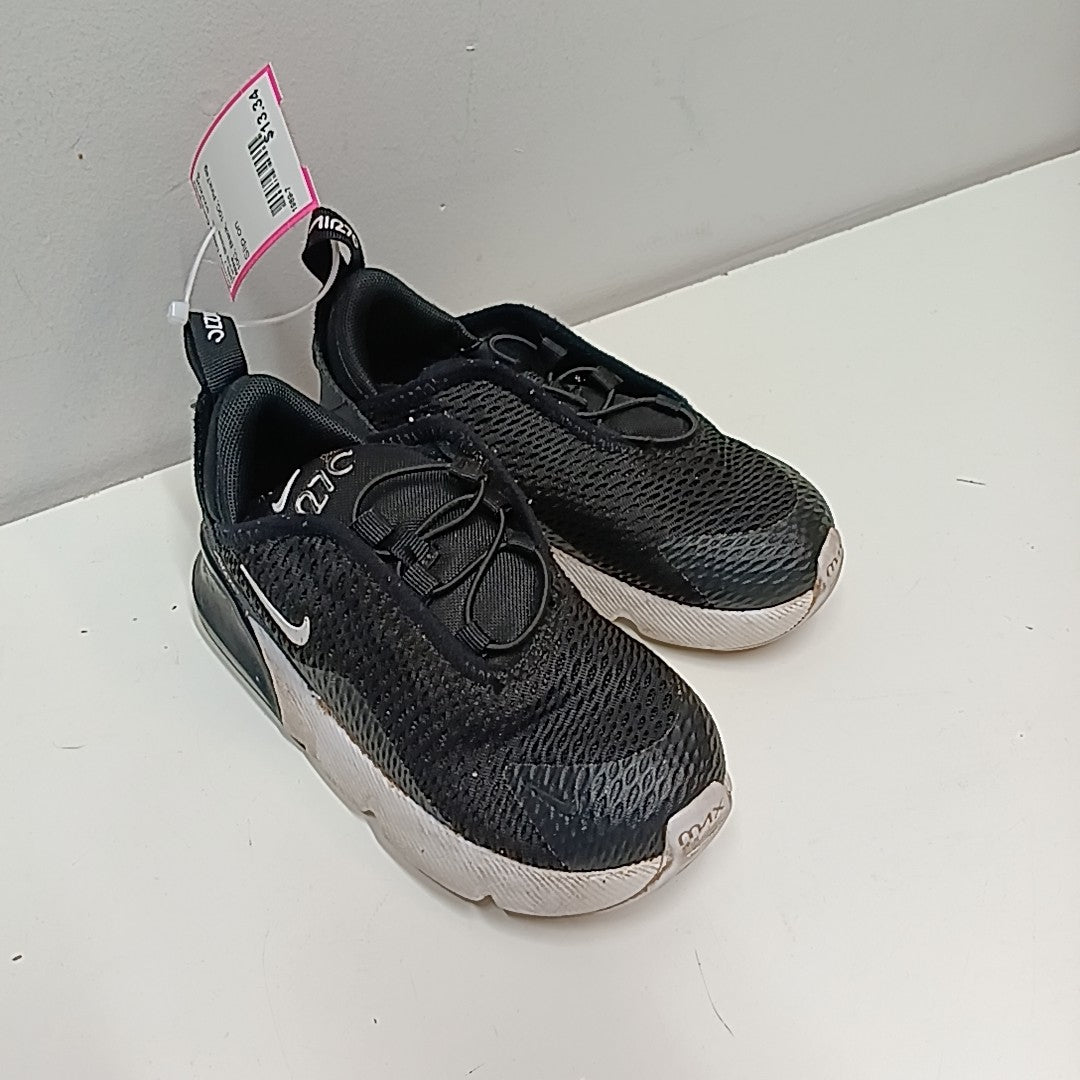 Nike 10C Tennis Shoes