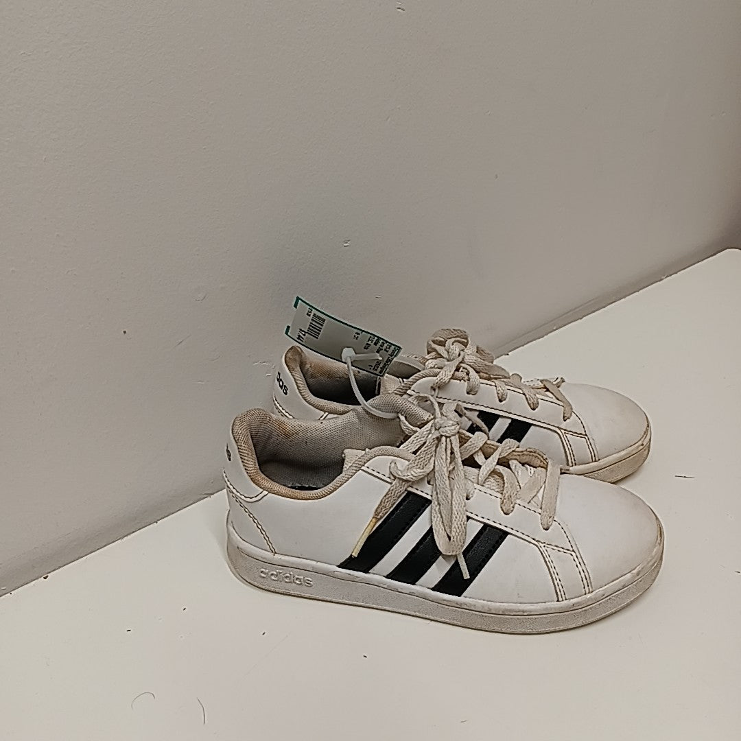Adidas 13.5C Tennis Shoes
