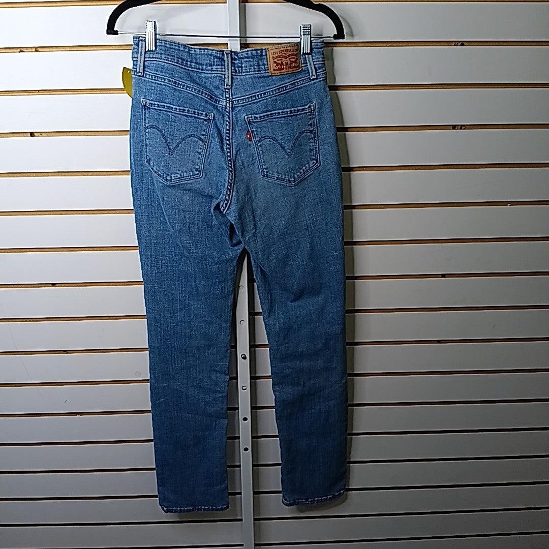 Levi Strauss Size 6 Jeans