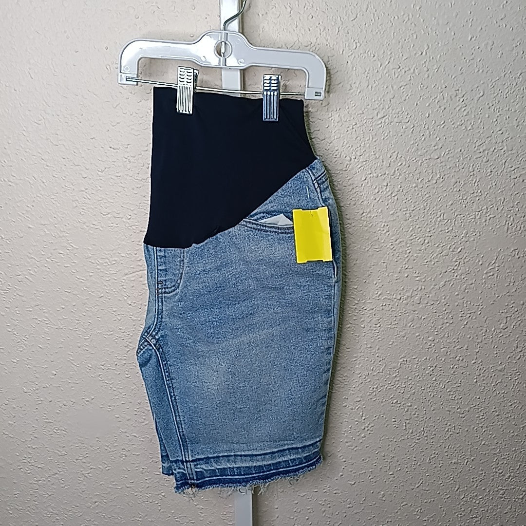 Time and Tru Size S MAT Shorts