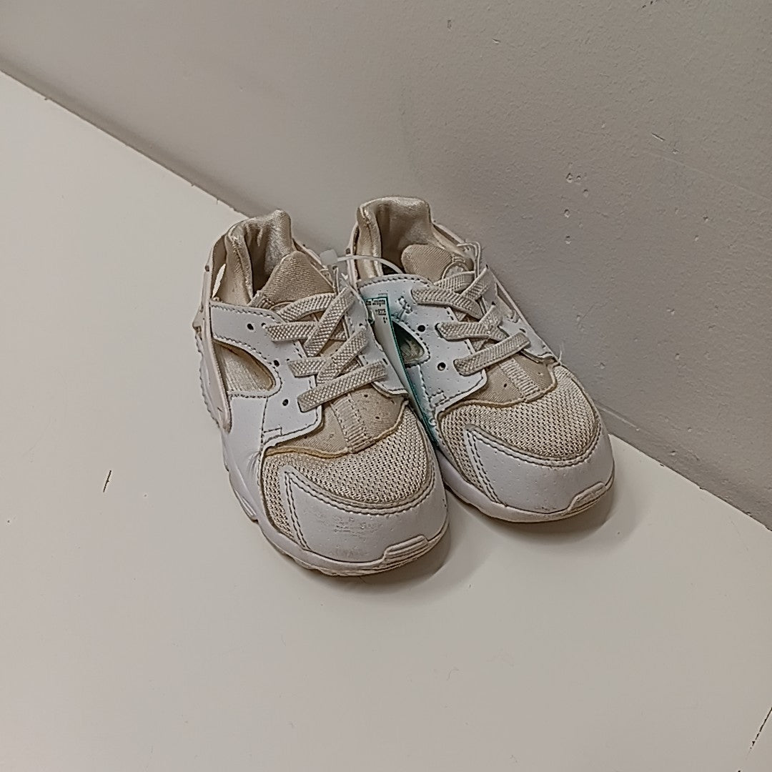 Nike 7C Tennis Shoes