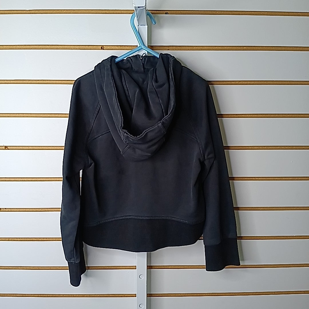 6 Sweater/Sweatshirt