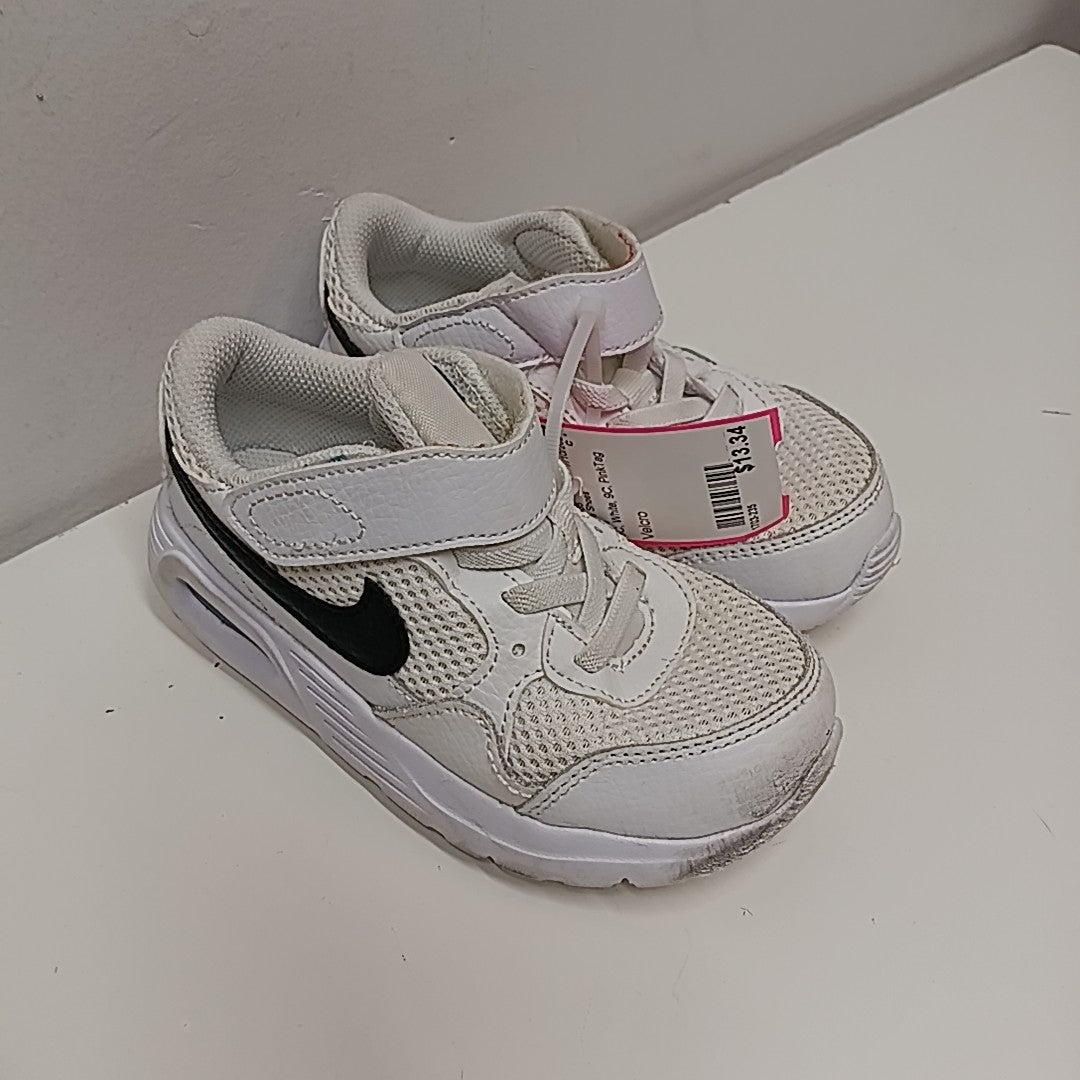 Nike 9C Tennis Shoes