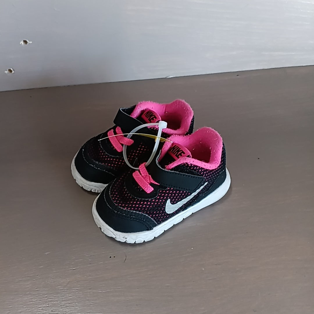 Nike 4C Tennis Shoes