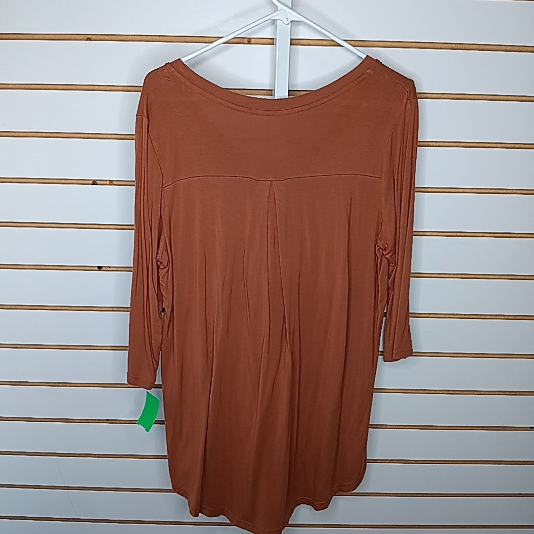 Latched Mama Size M MAT Nursing Top