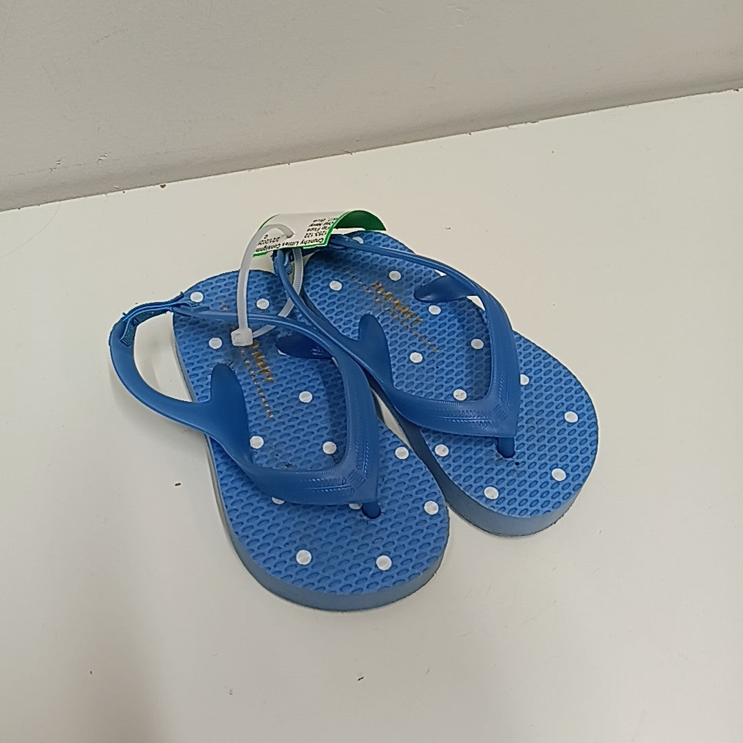 Old Navy 6/7 Flip Flops