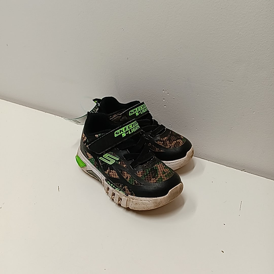 Sketchers 8C Tennis Shoes