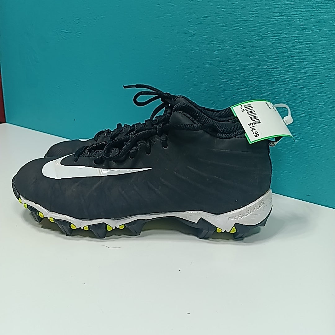Nike 4Y Cleats