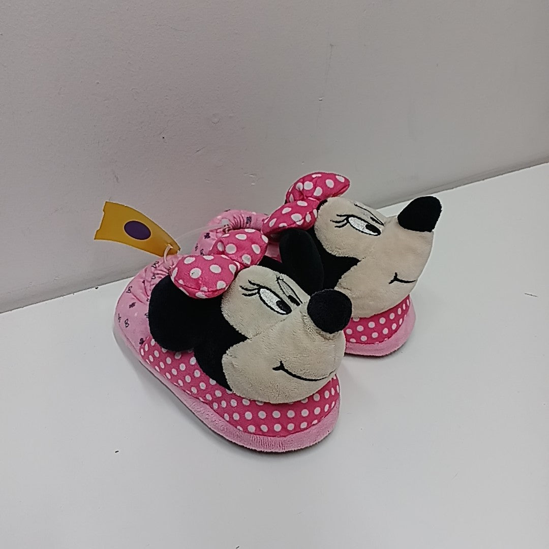 Disney 9/10 Slippers