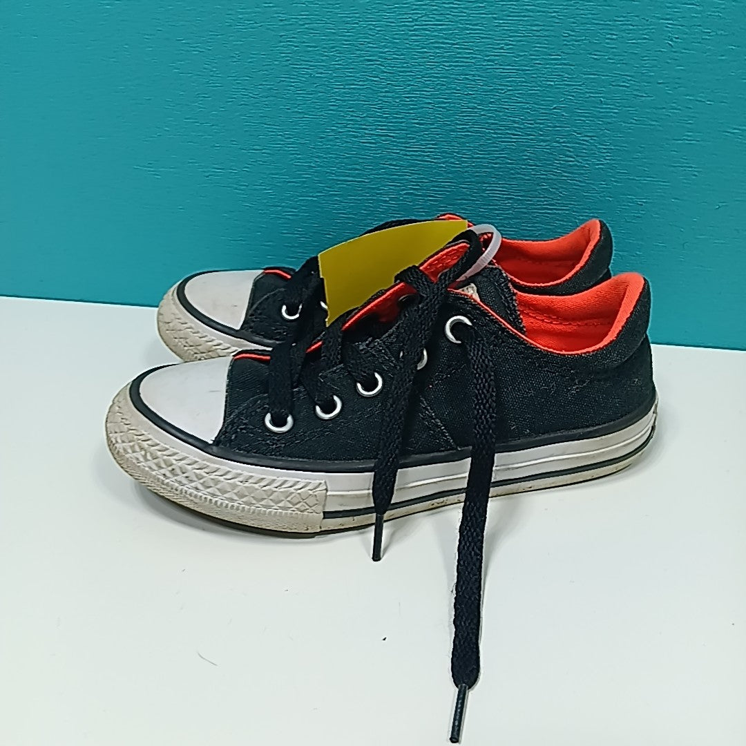 Converse 11C Tennis Shoes