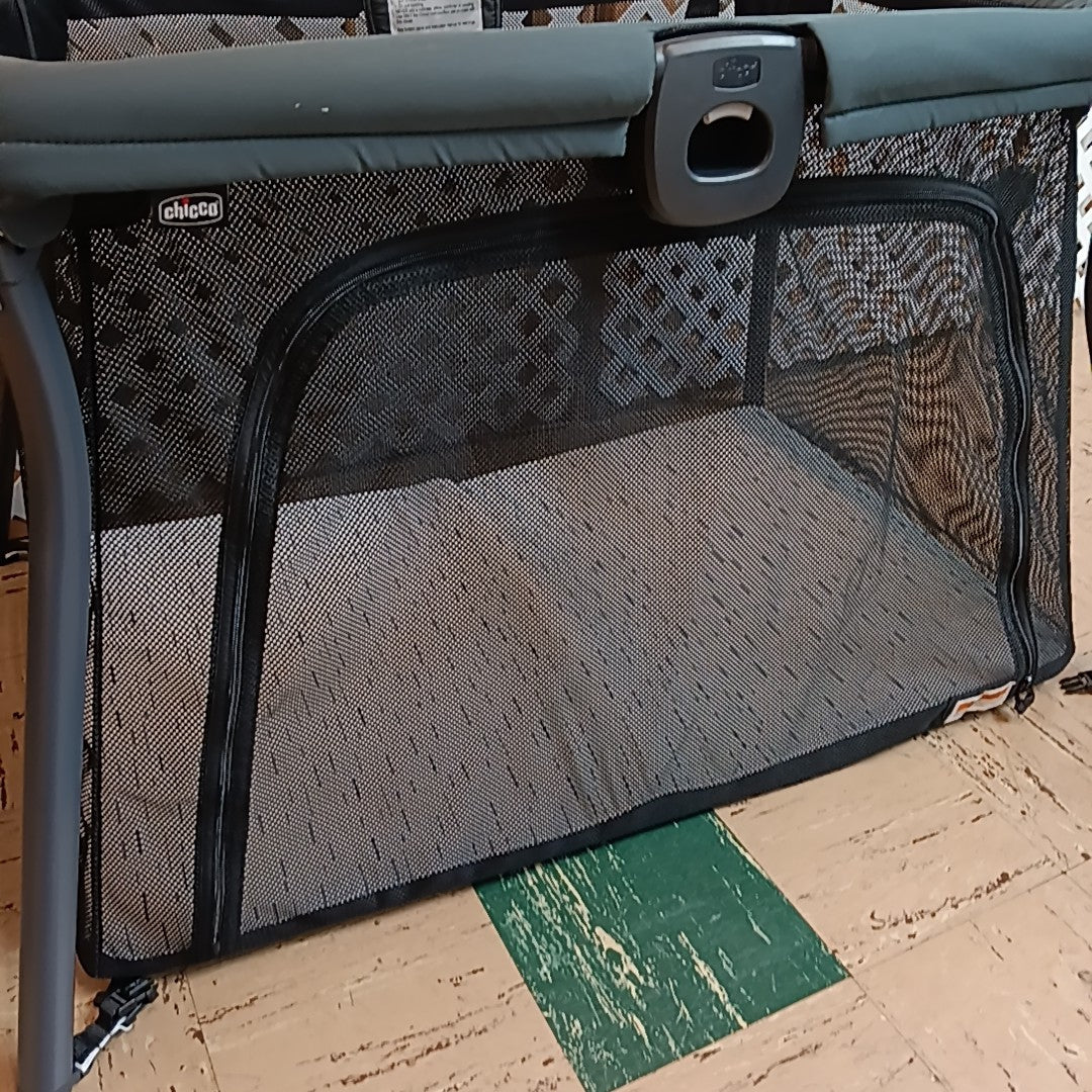Chicco Play Pen