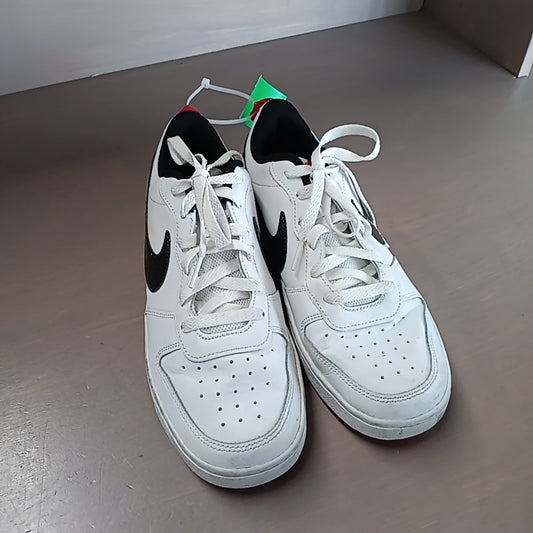 Nike 7Y Tennis Shoes