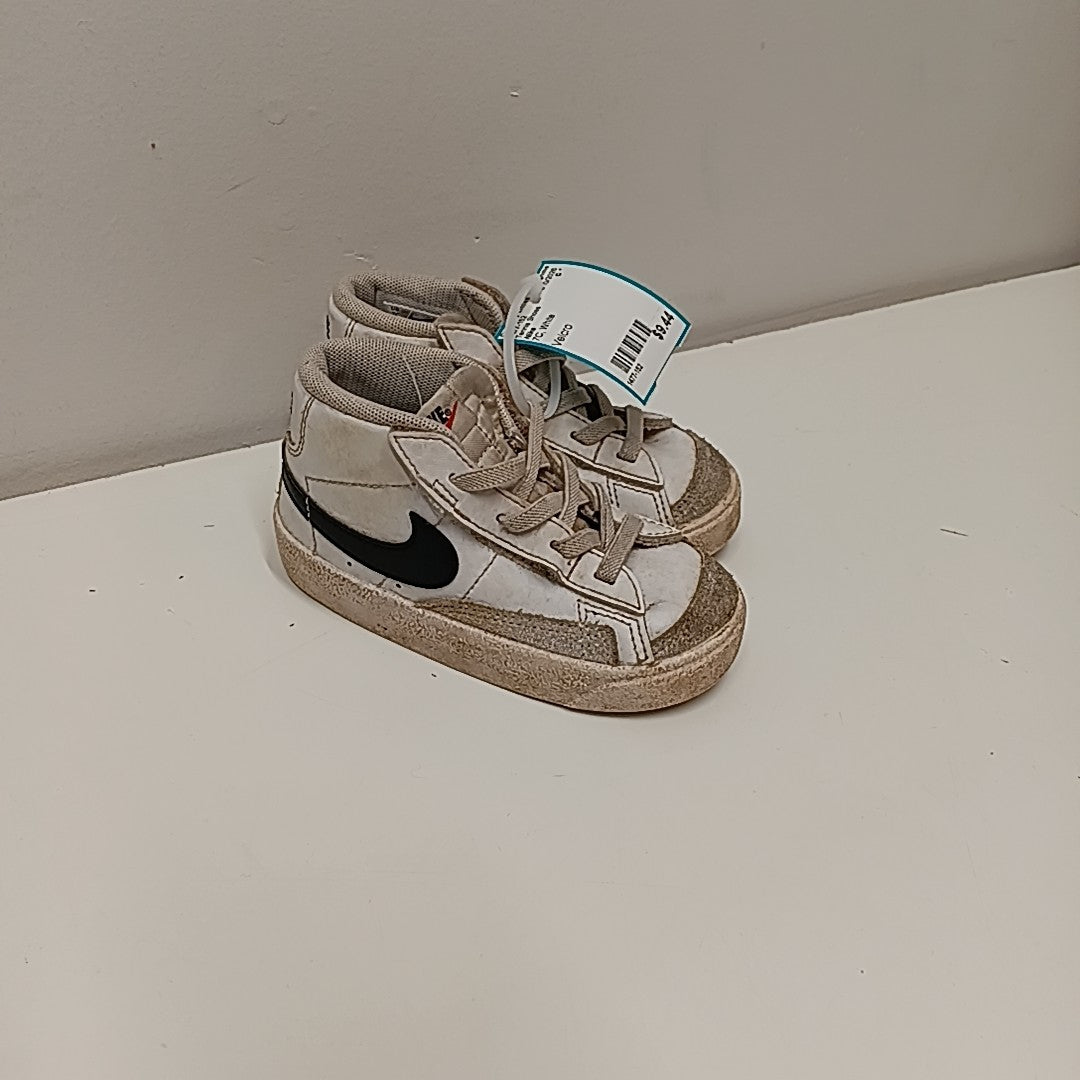 Nike 7C Tennis Shoes