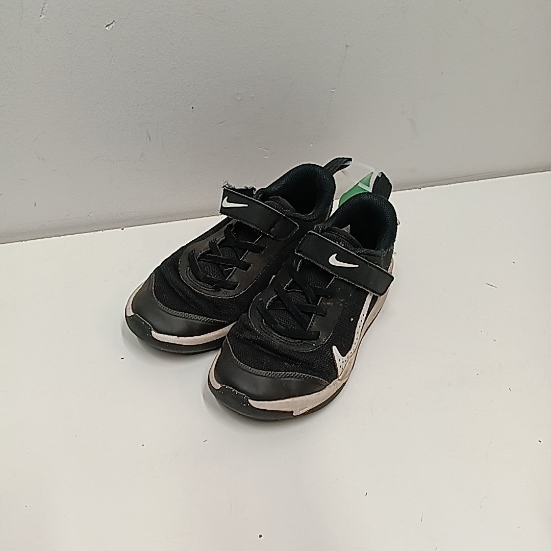 Nike 1Y Tennis Shoes