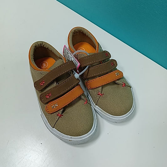 Genuine Kids 9C Tennis Shoes