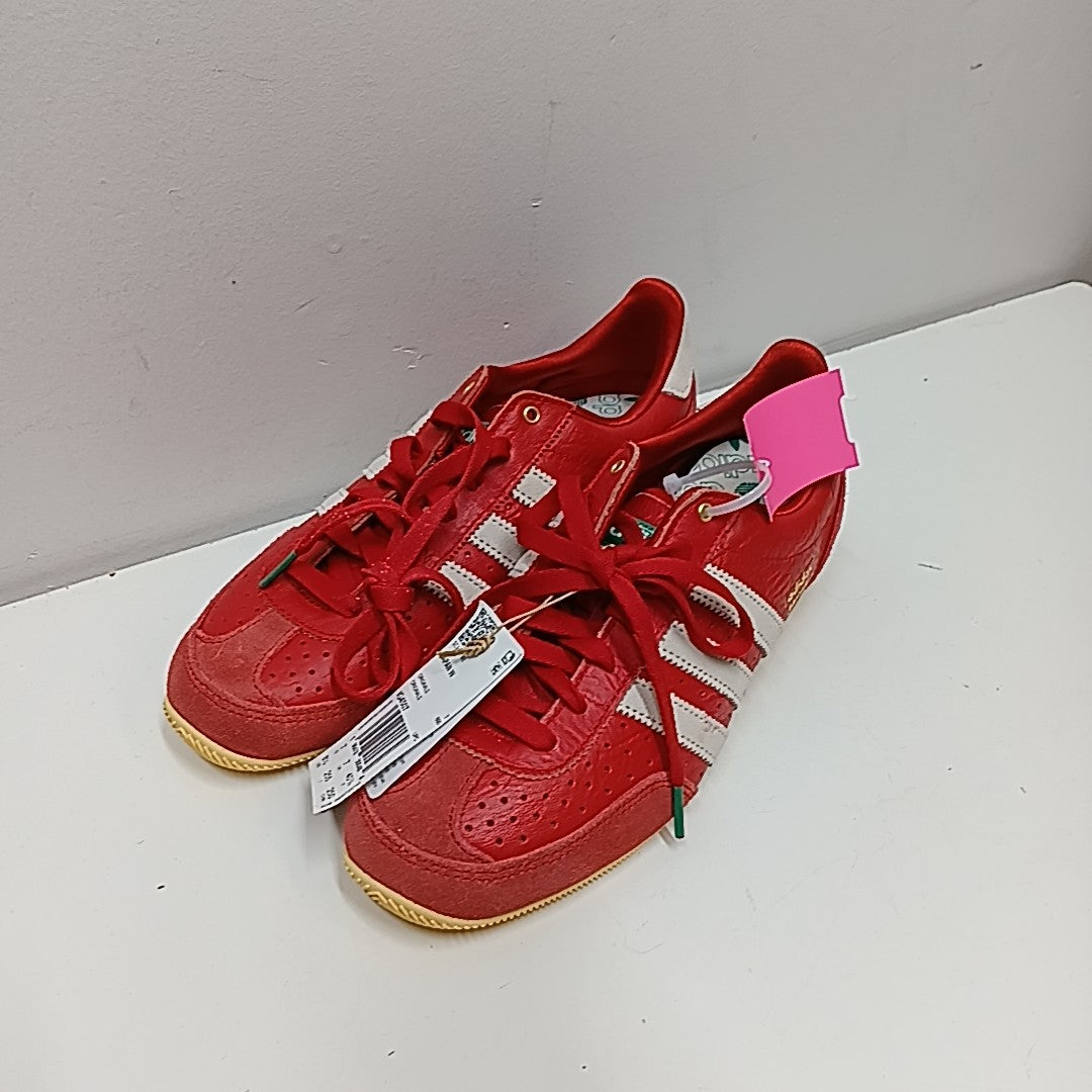 Adidas 8.5 Sneakers