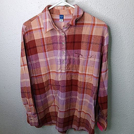 Old Navy Size M MAT Shirt