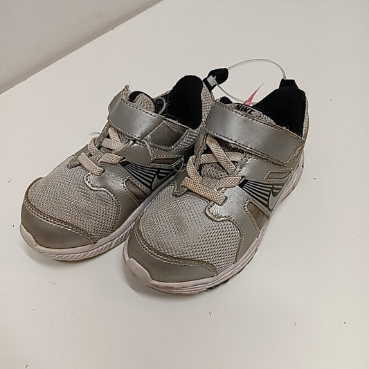 Nike 9C Tennis Shoes