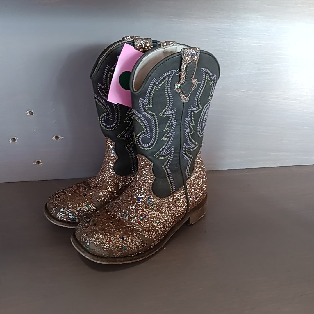10C Boots