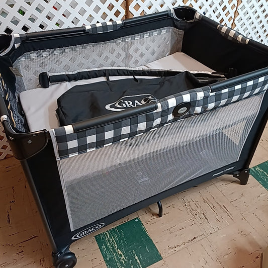 Graco Play Pen