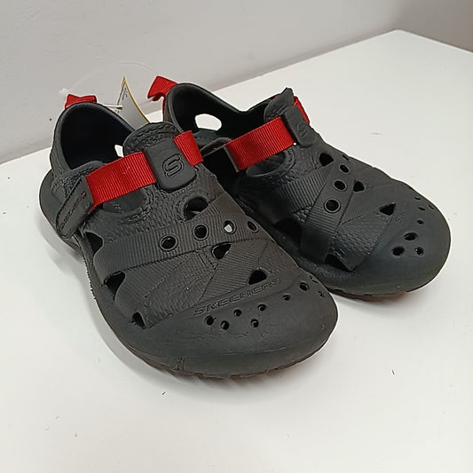 Sketchers 13C Sandals