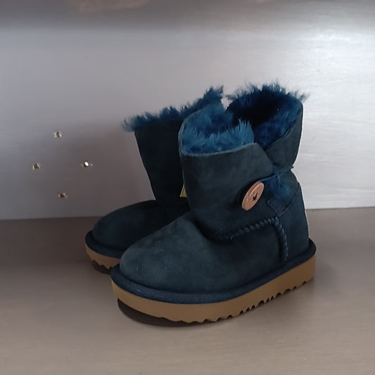 Ugg 7C Boots