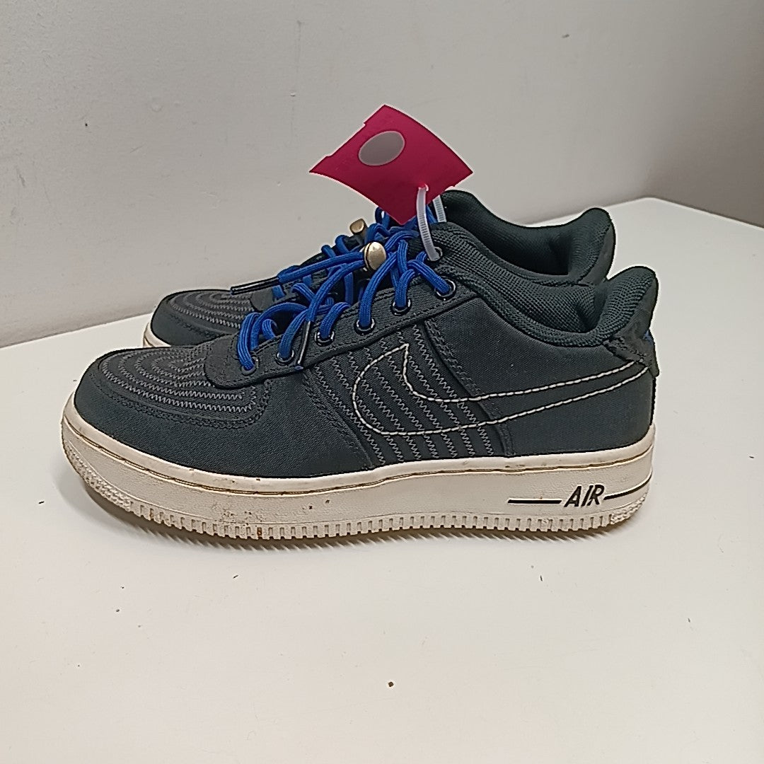 Nike 3.5Y Tennis Shoes