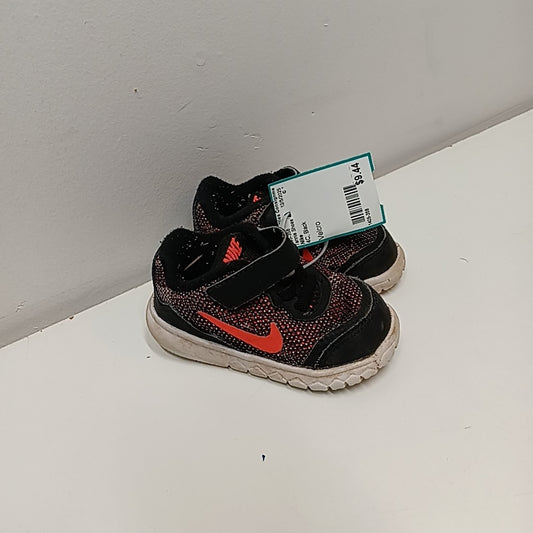 Nike 4C Tennis Shoes