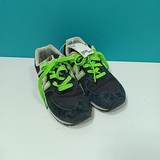 New Balance 3.5Y Tennis Shoes