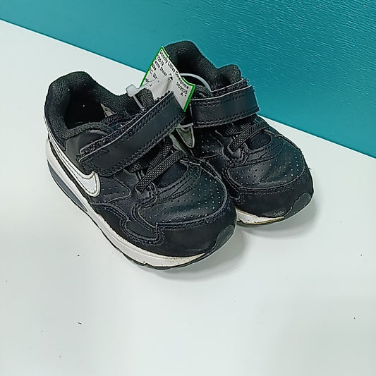 Nike 7C Tennis Shoes