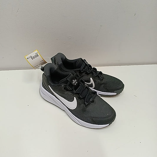 Nike 2.5Y Tennis Shoes