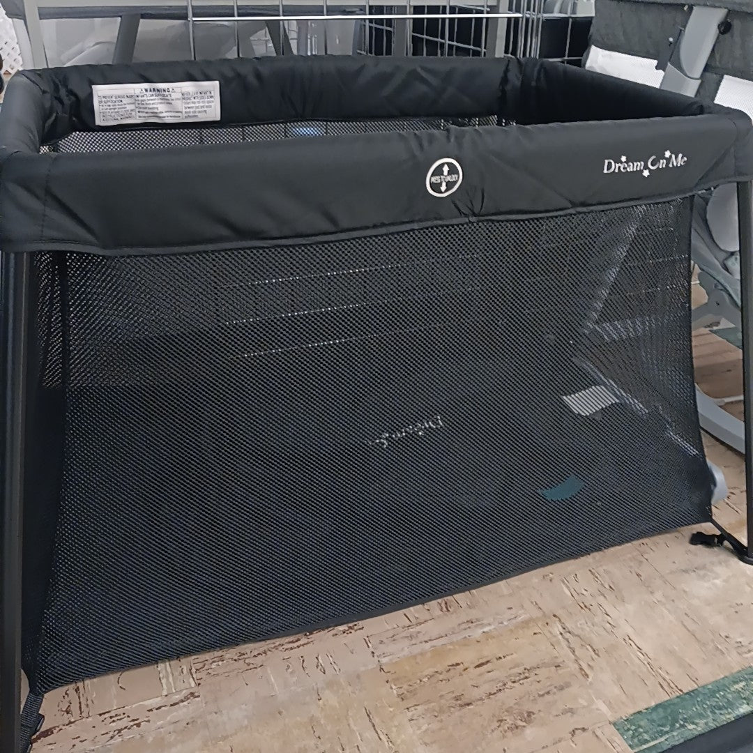 Dream On Me Play Pen