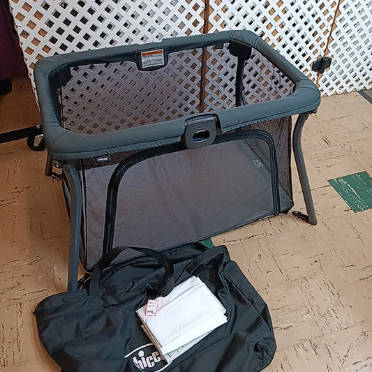 Chicco Play Pen