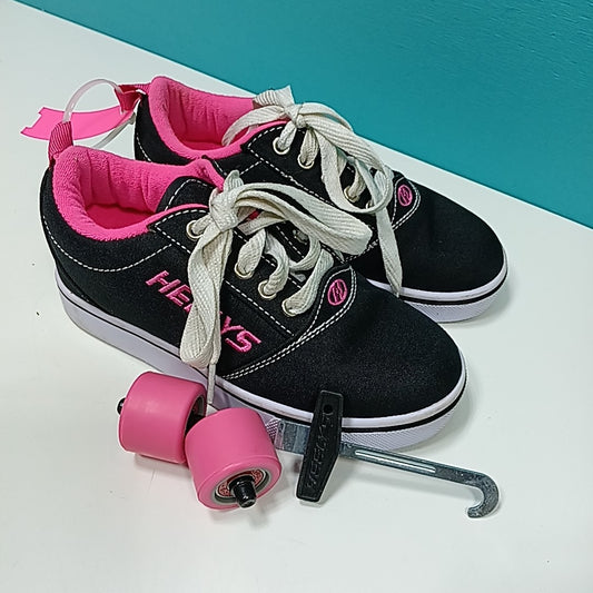 Heelys 1Y Tennis Shoes