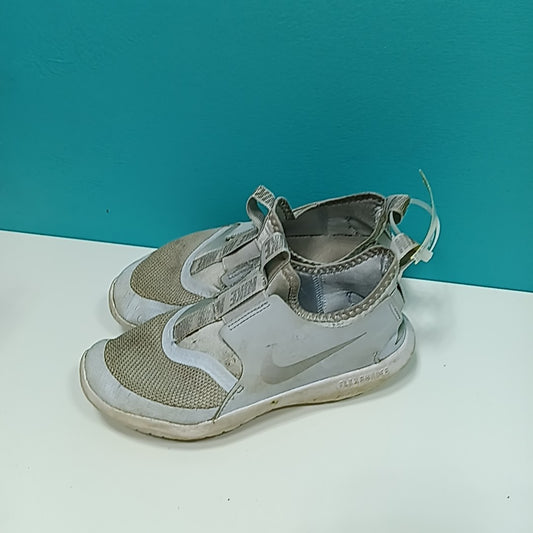 Nike 3Y Tennis Shoes