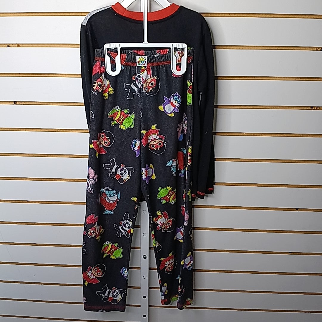 Ryan's Room 8 Pajamas 2pc