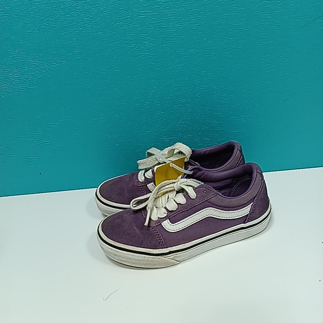 Vans 1Y Tennis Shoes