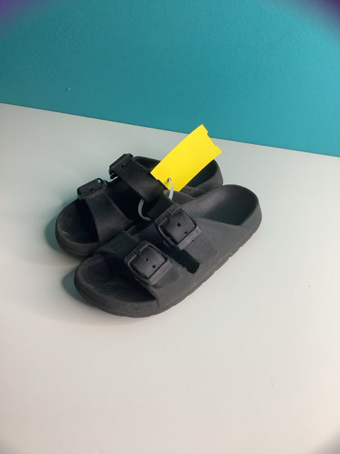 11C Sandals