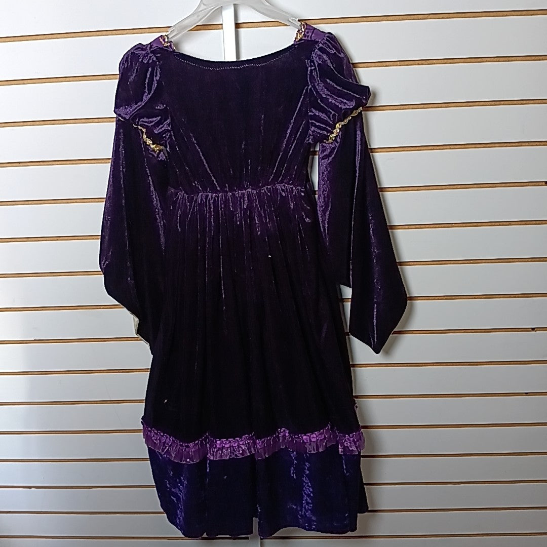 6/7 Costume