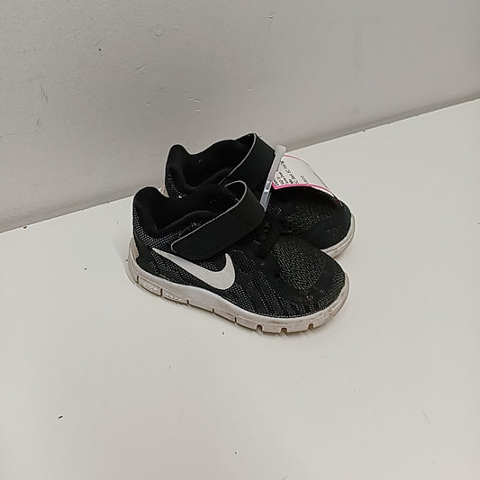 Nike 5C Tennis Shoes