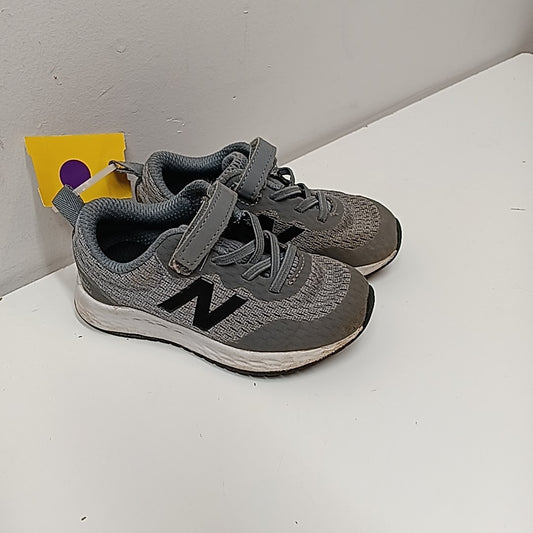 New Balance 8C Tennis Shoes