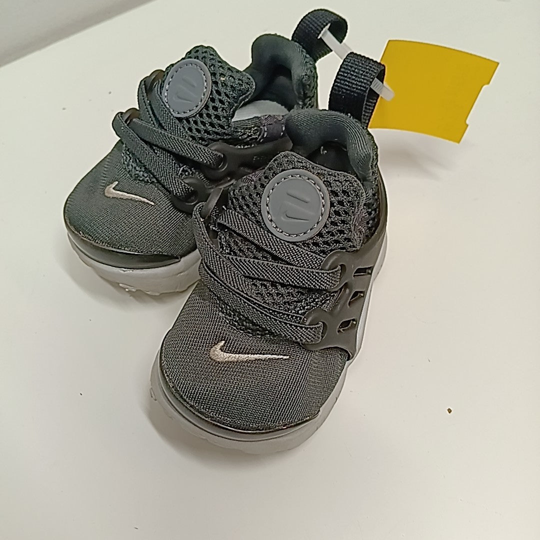Nike 4C Tennis Shoes