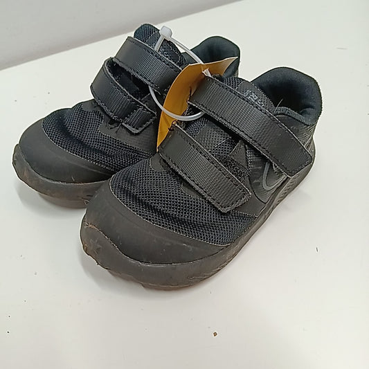 Nike 7C Tennis Shoes