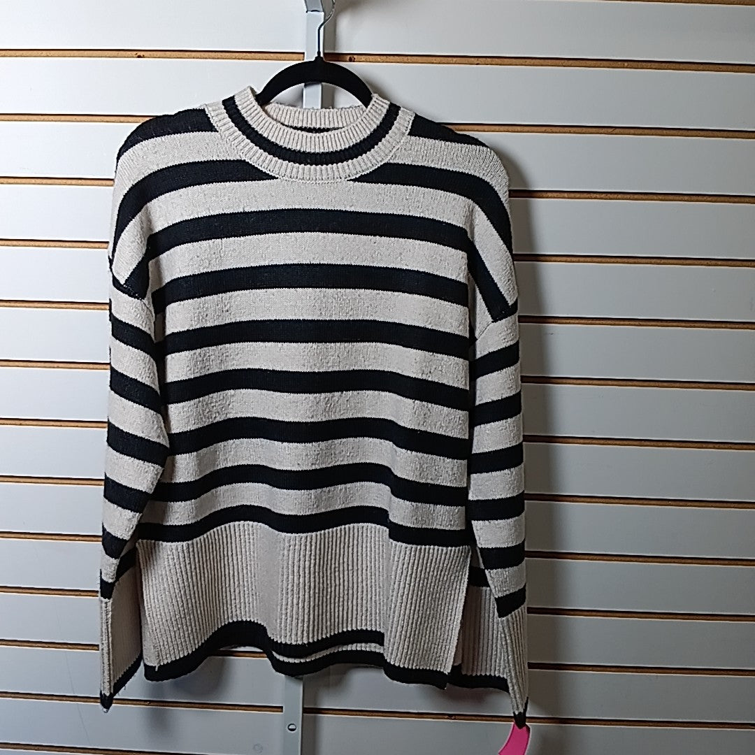 Vici Size S Sweater