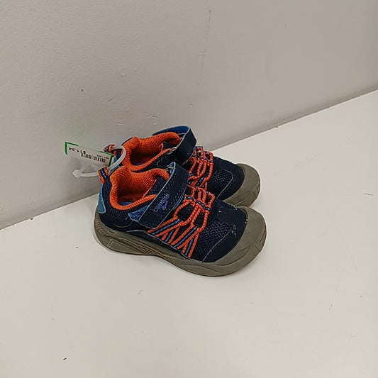 OshKosh 6C Tennis Shoes