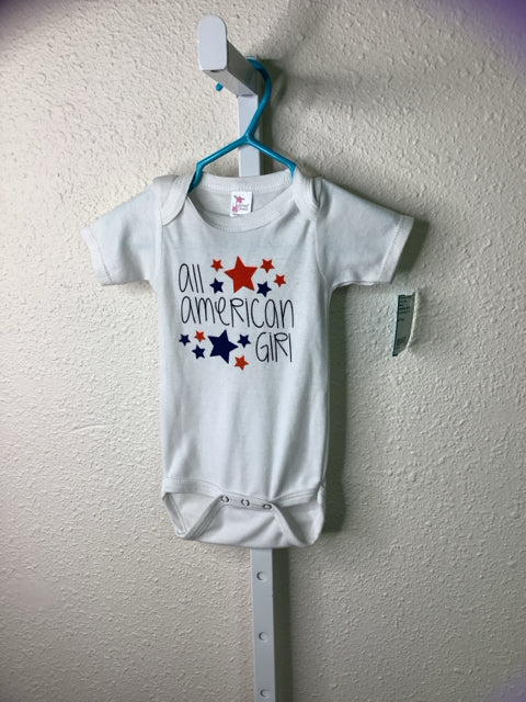 Laughing Giraffe 3-6 Months Onesie