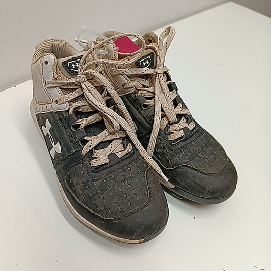 Under Armour 2.5Y Cleats